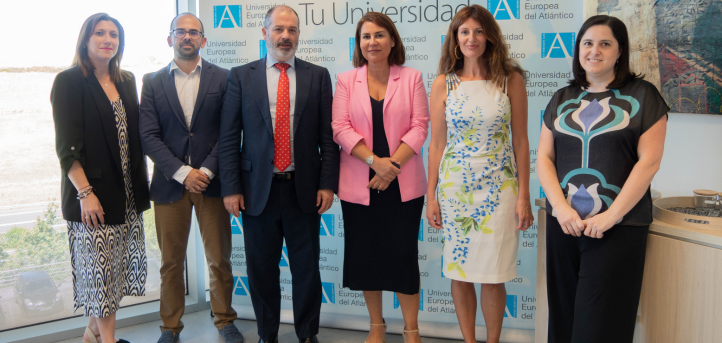 L’Université européenne de l’Atlantique reçoit ladirectrice de l’ANECA, Pilar Paneque