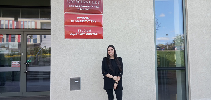 Paula Quijano, enseignante à UNEATLANTICO, se rend à l’Université Jan Kochanowski dans le cadre du programme ERASMUS+