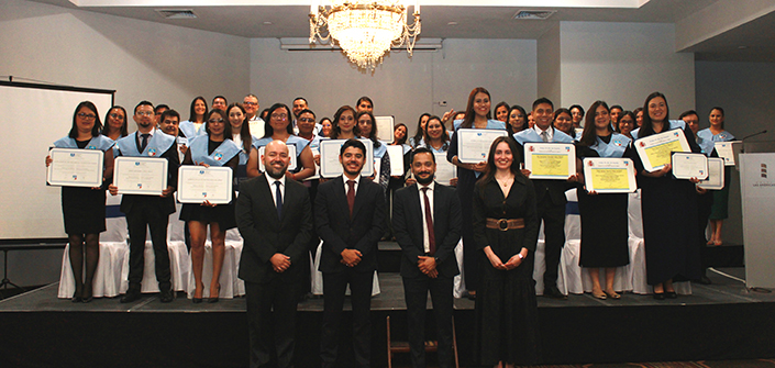 UNEATLANTICO célèbre la remise de diplômes à des étudiants du Guatemala avec des bourses FUNIBER