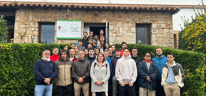 Des étudiants des facultés des sciences de la santé et de l’école polytechnique participent au CIFP La Granja