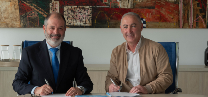 UNEATLANTICO signe un accord de collaboration avec l’école de doublage Anselmo Herrero