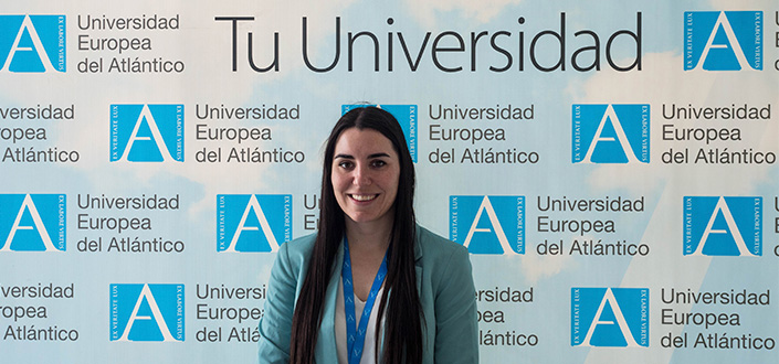 Paula Quijano, professeure à l’UNEATLANTICO, participe en ligne au VIIIe Congrès international sur la science et la traduction : Ponts interdisciplinaires et diffusion des connaissances scientifiques