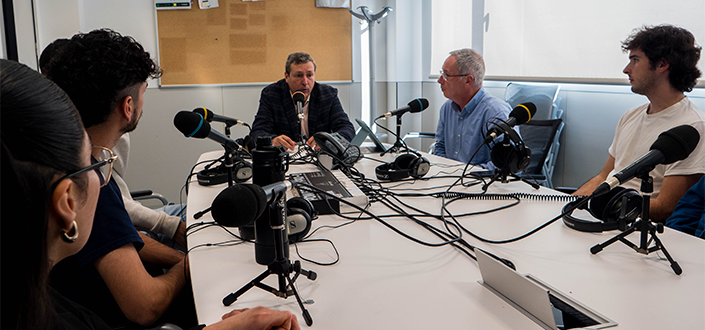 UNEATLANTICO interview Iñigo Fernández dans le cadre de la matière de Routines de Production Journalistique : Radio et TV II