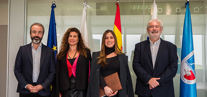 La députée du gouvernement de l’Équateur, Lucía Jaramillo visite le campus d’UNEATLANTICO
