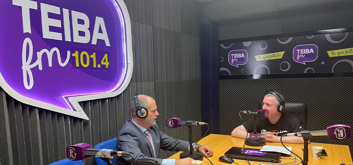 Rubén Calderón, recteur de l’UNEATLANTICO, intervient dans l’émission « El Primer Café » sur TEIBA FM
