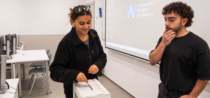Les étudiants de UNEATLANTICO effectuent le processus d’élection des délégués et sous-délégués de classe